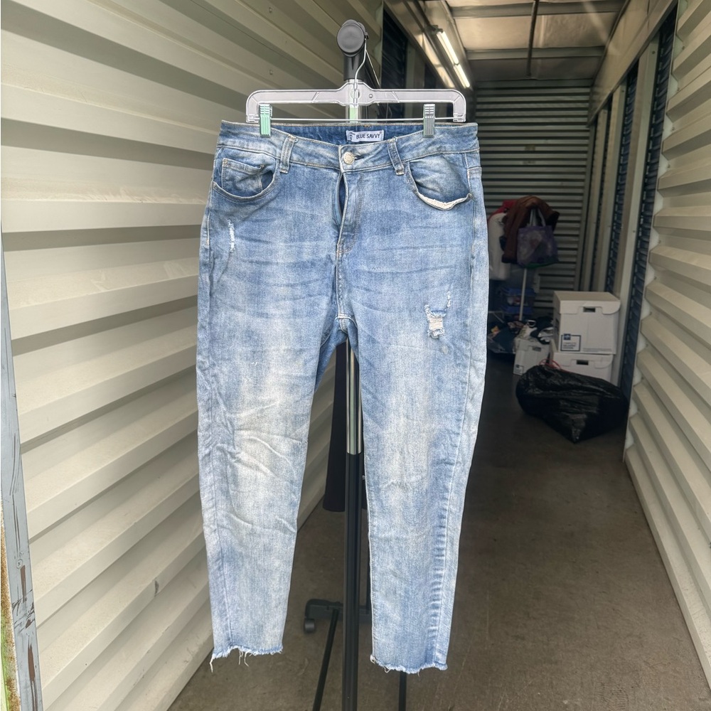 Women’s light wash distressed jeans-size 18.